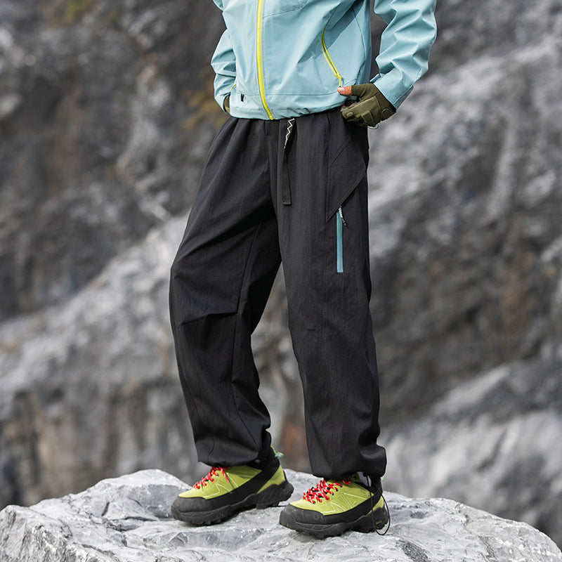 Techwear Outdoor Utility Pants – Waterproof, Breathable, Adjustable Fit for Urban Exploration