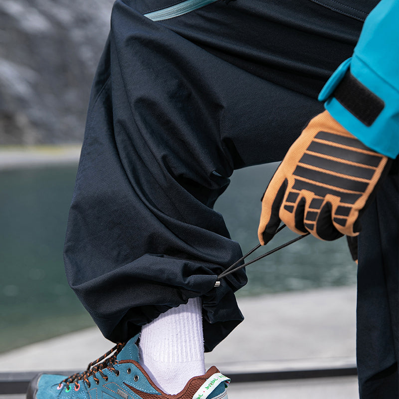 Techwear Outdoor Utility Pants – Waterproof, Breathable, Adjustable Fit for Urban Exploration